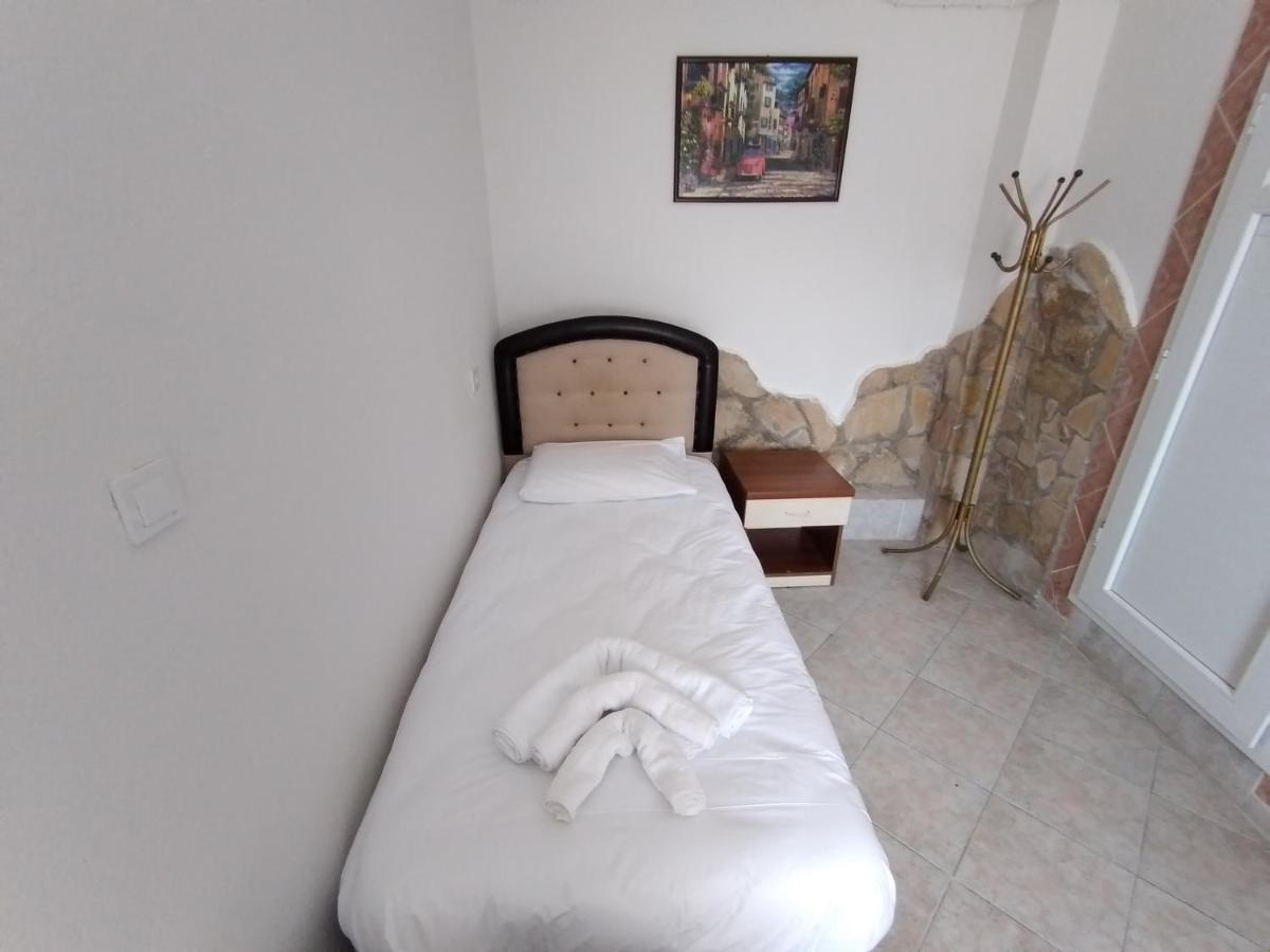 סלצ'וק Anz Guest House Pansiyon מראה חיצוני תמונה