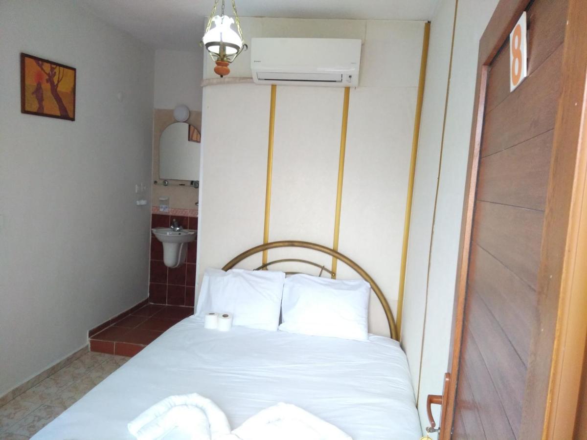 סלצ'וק Anz Guest House Pansiyon מראה חיצוני תמונה