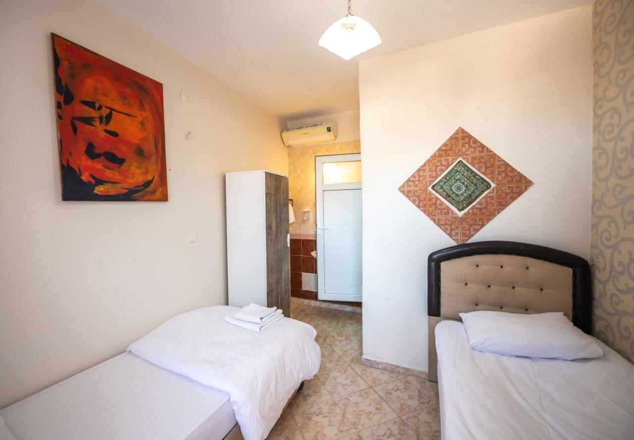 סלצ'וק Anz Guest House Pansiyon מראה חיצוני תמונה