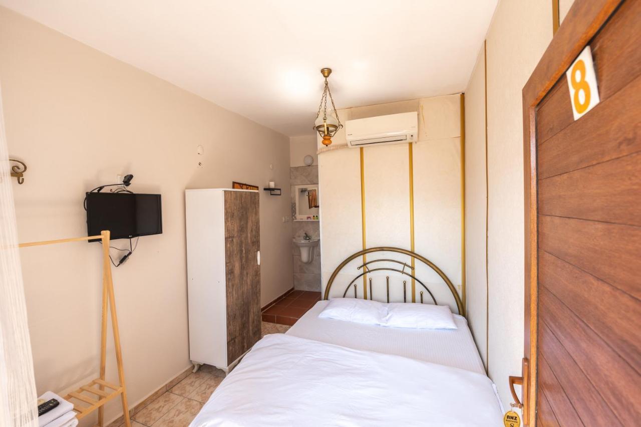סלצ'וק Anz Guest House Pansiyon מראה חיצוני תמונה