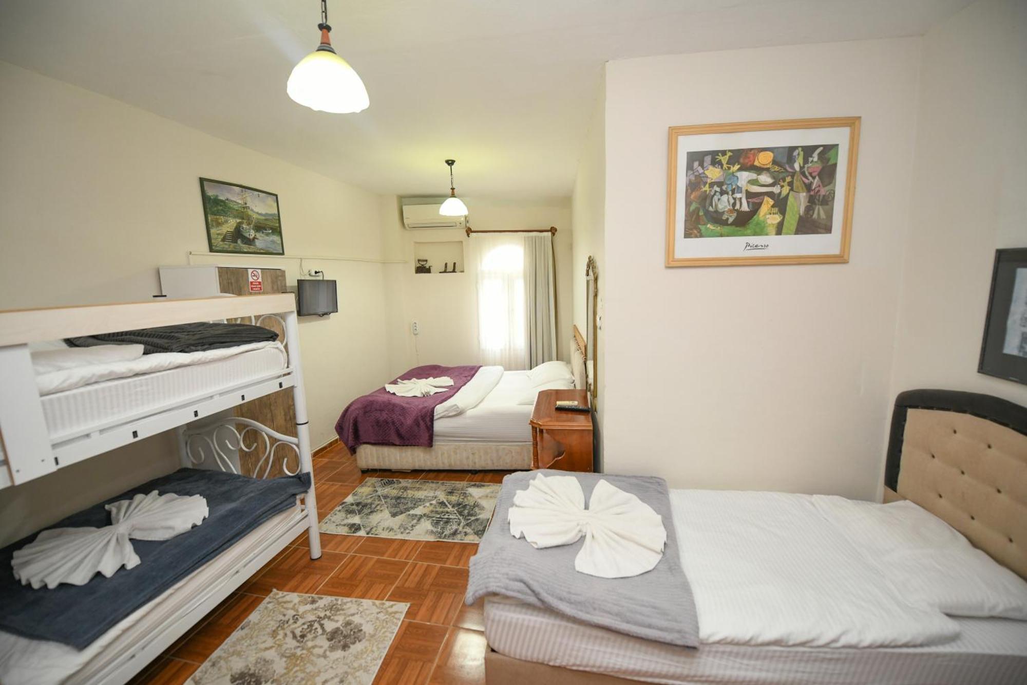 סלצ'וק Anz Guest House Pansiyon מראה חיצוני תמונה