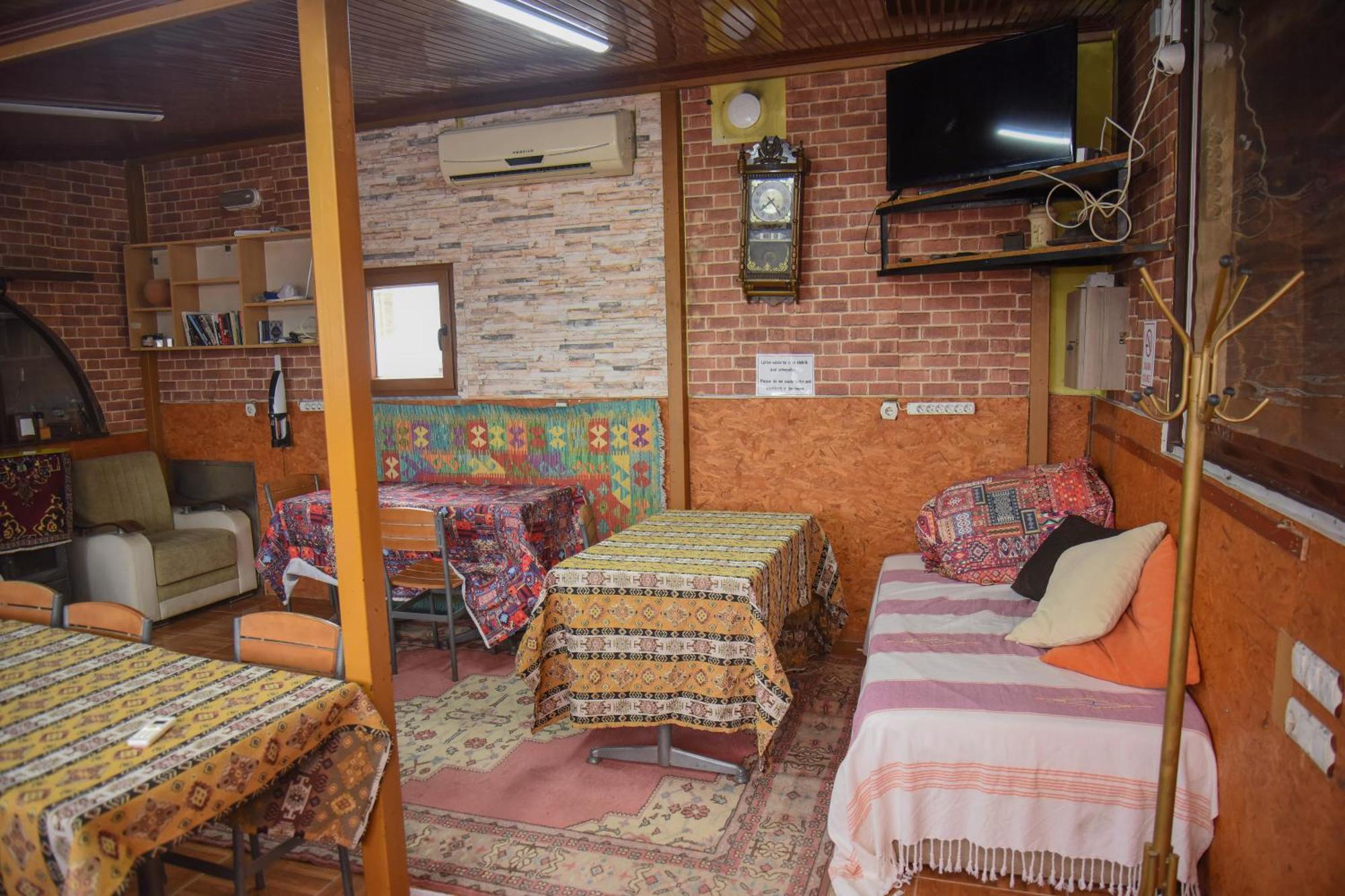 סלצ'וק Anz Guest House Pansiyon מראה חיצוני תמונה