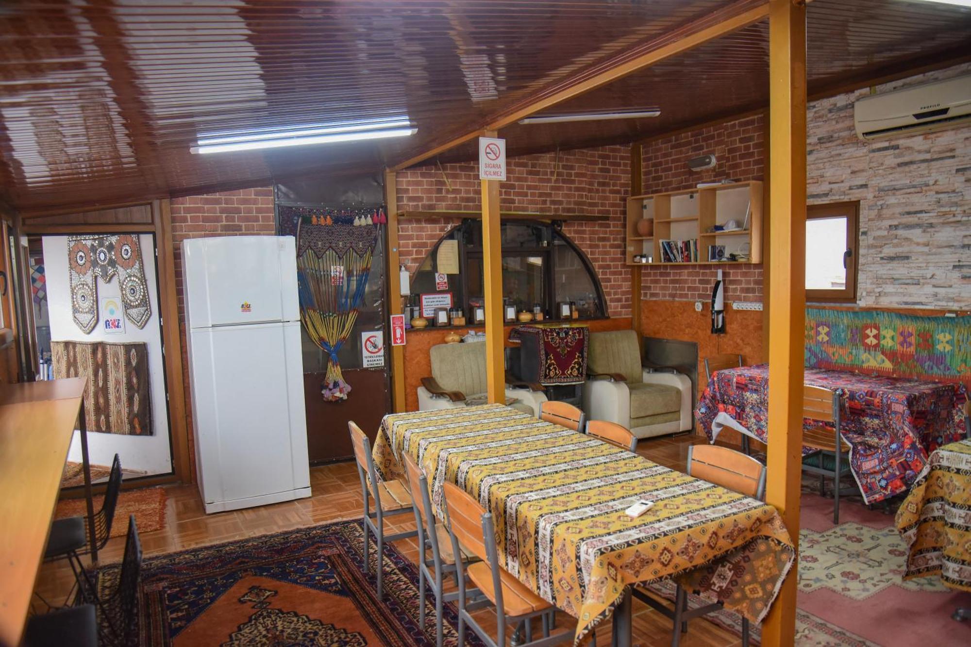 סלצ'וק Anz Guest House Pansiyon מראה חיצוני תמונה