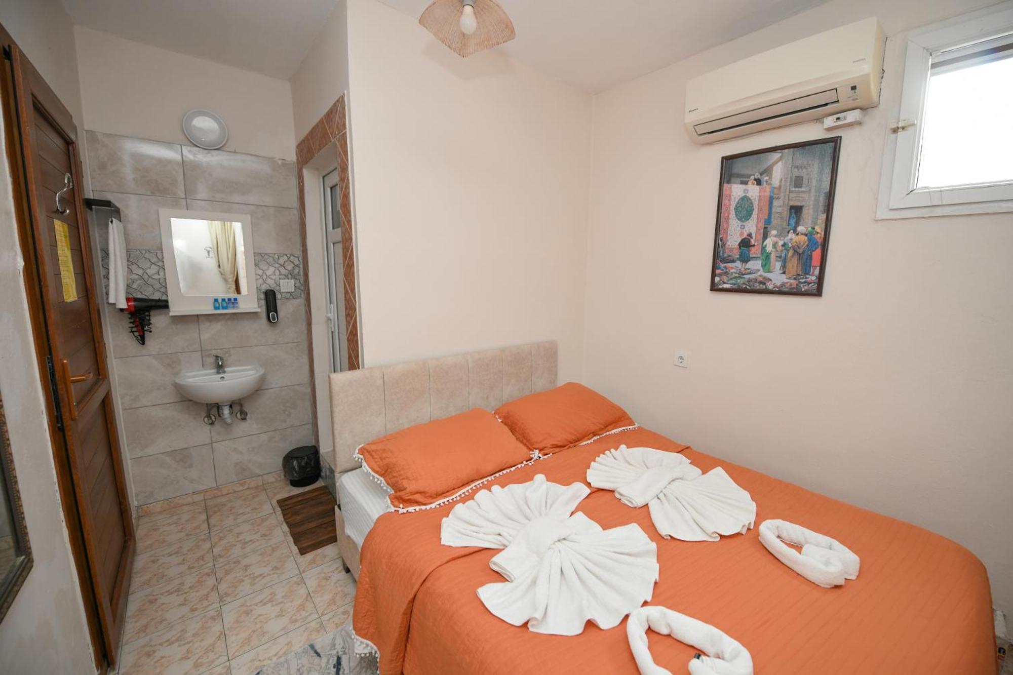 סלצ'וק Anz Guest House Pansiyon מראה חיצוני תמונה